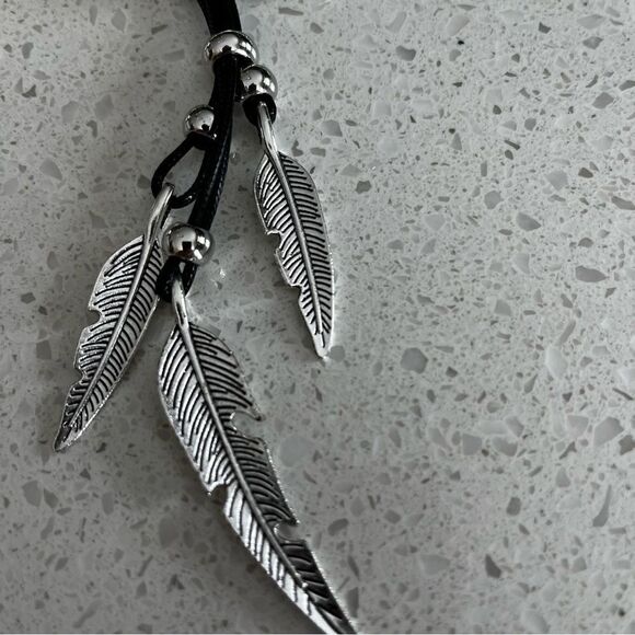 Feather Zinc Alloy Charm Necklace - Picture 6 of 9